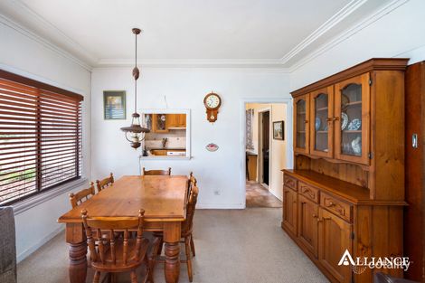 Property photo of 38 Samuel Street Peakhurst NSW 2210
