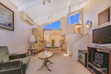Property photo of 66 Koloona Avenue Figtree NSW 2525