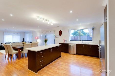 Property photo of 7 Benmore Court Taylors Hill VIC 3037