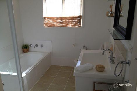 Property photo of 18 Gowlland Crescent Callala Bay NSW 2540