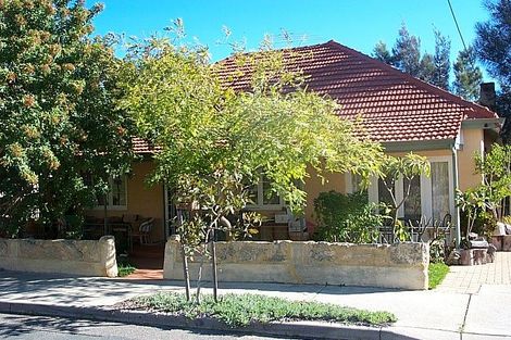 1/1 Livingstone St, Beaconsfield, WA 6162
