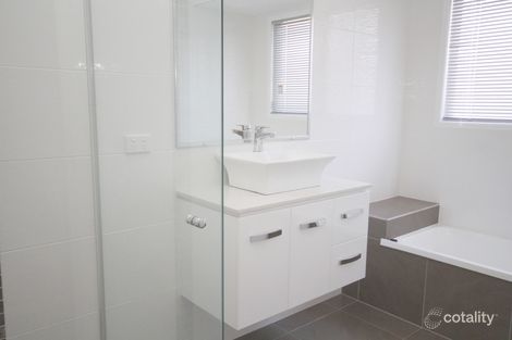 1 Principal Pl, Jones Hill, QLD 4570