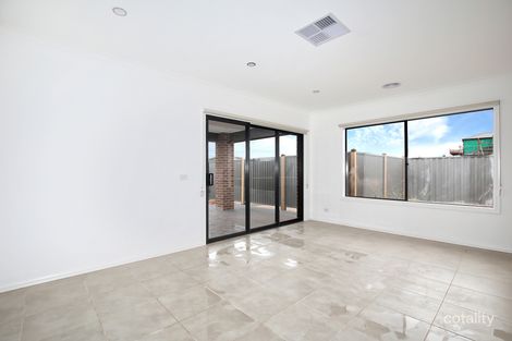 Property photo of 48 Atherstone Boulevard Strathtulloh VIC 3338