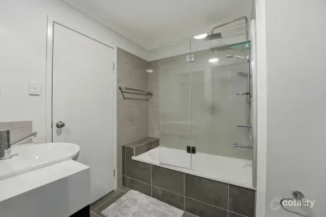 Property photo of 10 Palk Place Spring Mountain QLD 4300