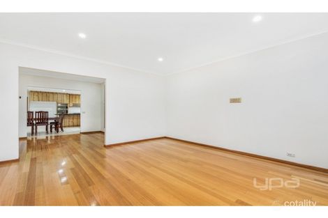 Property photo of 40 Saratoga Crescent Keilor Downs VIC 3038