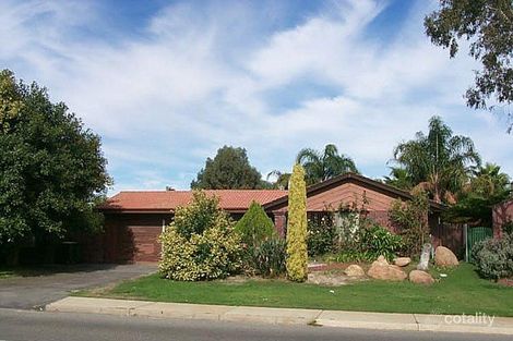 34 Illawarra Cres N, Ballajura, WA 6066