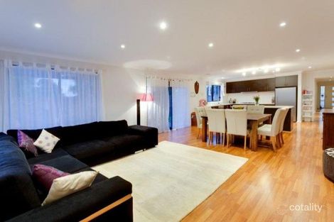 Property photo of 7 Benmore Court Taylors Hill VIC 3037