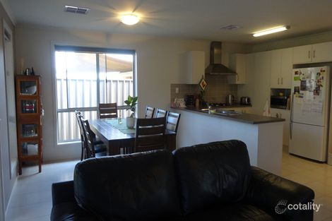 Property photo of 15 Parri Link Noarlunga Downs SA 5168