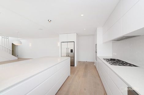 Property photo of 22 New Beach Road Darling Point NSW 2027