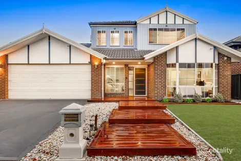17 Parmentier Way, Pakenham, VIC 3810