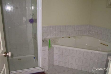 Property photo of 14 Salerno Way Rowville VIC 3178