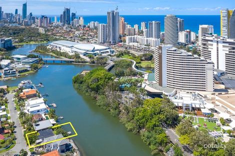 4 Lakeland Key, Broadbeach Waters, QLD 4218