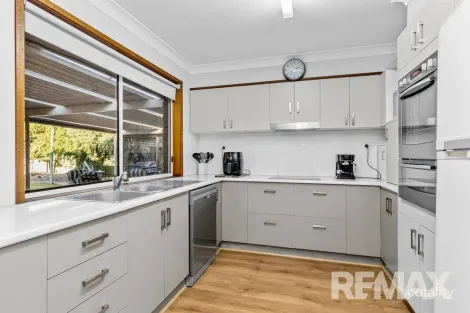 Property photo of 25 Myall Crescent Lake Albert NSW 2650