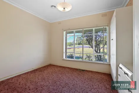 Property photo of 2 South Street Moe VIC 3825