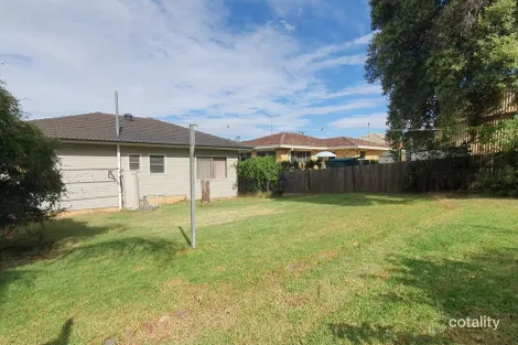 Property photo of 18 McRae Street Hillvue NSW 2340