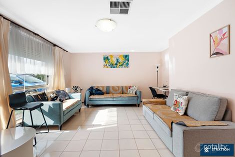 Property photo of 35 Downhill Way Langford WA 6147