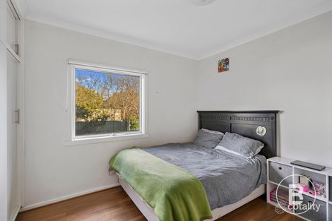 Property photo of 19 Marshall Crescent Kennington VIC 3550