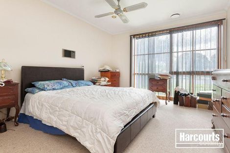 Property photo of 12 Hollyhock Court Cranbourne North VIC 3977
