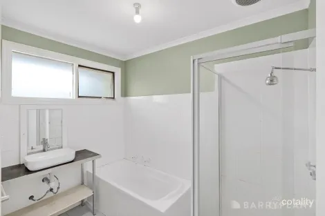 Property photo of 22 Bentley Crescent Hoppers Crossing VIC 3029