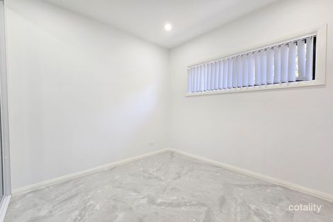 Property photo of 5 Valentine Place Rosemeadow NSW 2560
