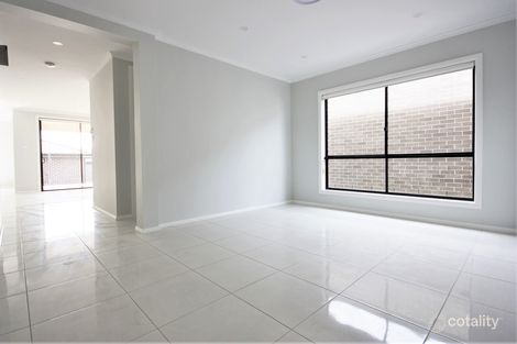 Property photo of 27 Waxflower Street Denham Court NSW 2565