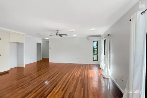 Property photo of 298 Torquay Terrace Torquay QLD 4655