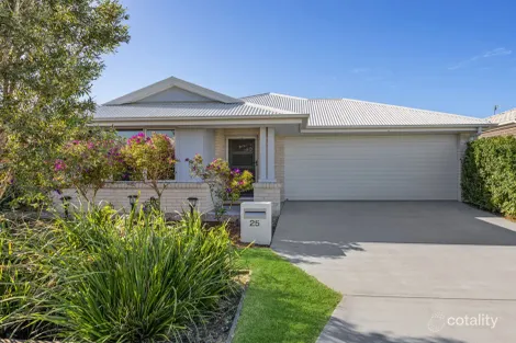 Property photo of 25 Jeanine Crescent Nirimba QLD 4551