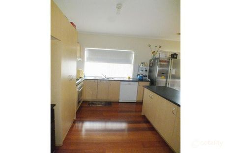 Property photo of 26 Hindmarsh Drive Manor Lakes VIC 3024