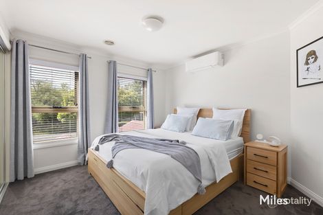 Property photo of 51 Wattle Drive Macleod VIC 3085
