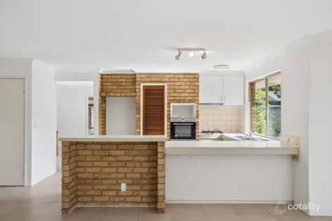 Property photo of 5 Barcombe Way Leeming WA 6149