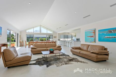 7 Sulman Rd, Wembley Downs, WA 6019