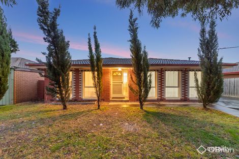 Property photo of 5 Phillip Court Cranbourne North VIC 3977