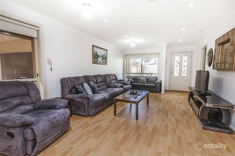 Property photo of 3 Volantis Crescent Roxburgh Park VIC 3064
