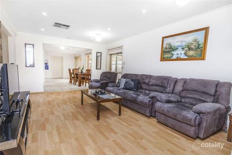 Property photo of 3 Volantis Crescent Roxburgh Park VIC 3064