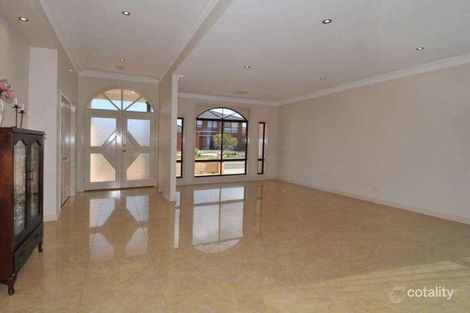 Property photo of 4 Colchester Circuit Roxburgh Park VIC 3064