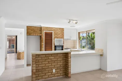 Property photo of 5 Barcombe Way Leeming WA 6149