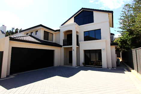 102 Melville Pde, Como, WA 6152