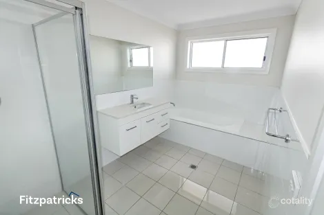 Property photo of 1 Dundale Crescent Estella NSW 2650