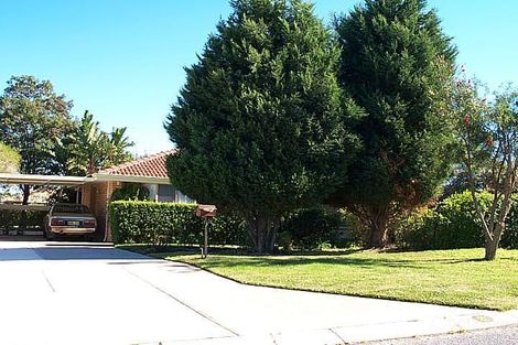 8 Woolerong Walk, Marangaroo, WA 6064