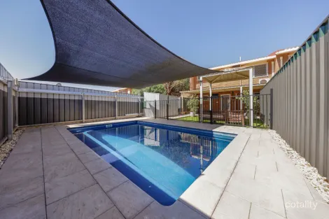 Property photo of 16/10 Walcott Way Bulgarra WA 6714