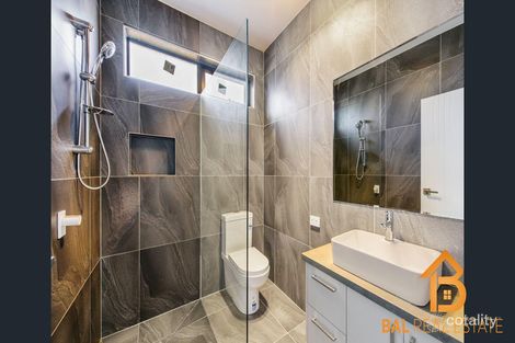 Property photo of 32 Barlow Circuit Tarneit VIC 3029