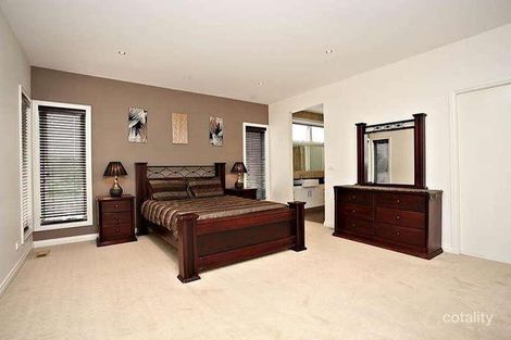 Property photo of 95 Clare Boulevard Greenvale VIC 3059