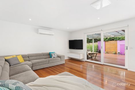 Property photo of 11 Lumeah Crescent Ferntree Gully VIC 3156