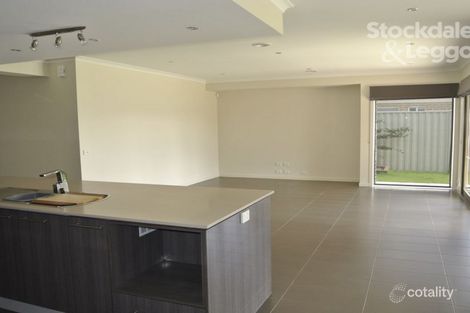 Property photo of 7 Conn Court Darley VIC 3340