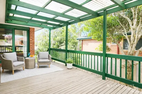 Property photo of 6 Christopher Close Pakenham VIC 3810