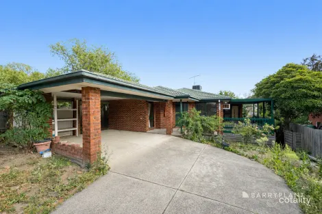 6 Christopher Cl, Pakenham, VIC 3810