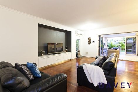 Property photo of 2 Edward Street Sorrento WA 6020