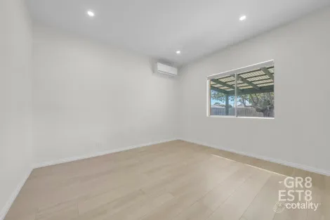 Property photo of 21 Childers Street Cranbourne VIC 3977