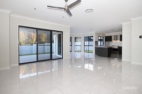 Property photo of 10 Acomis Street Mackenzie QLD 4156