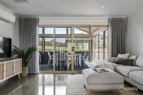 Property photo of 9 Skyline Avenue Grindelwald TAS 7277